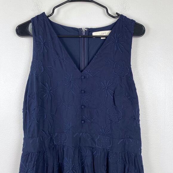 Loft Embroidered Flowers Flare Cocktail Dress Navy Fit Flare Sleeveless Size 10 - Picture 3 of 11